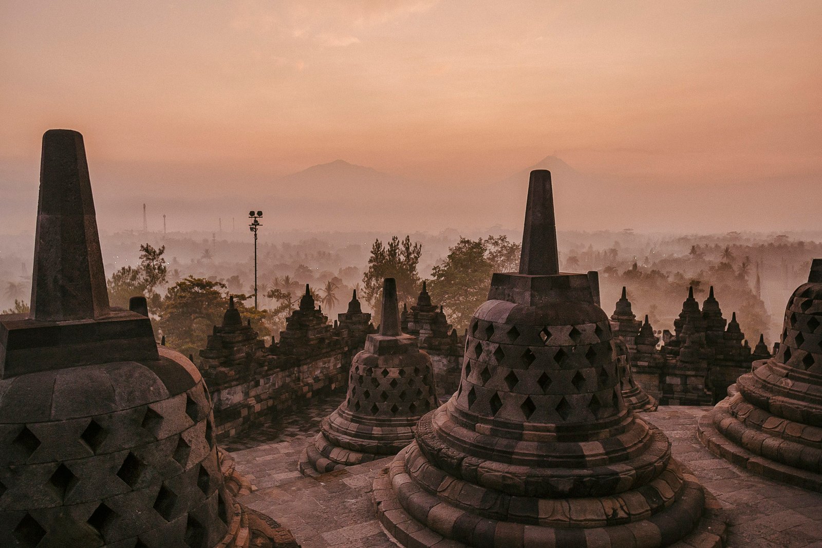 Mengapa Borobudur Bisa Bertahan Ratusan Tahun?